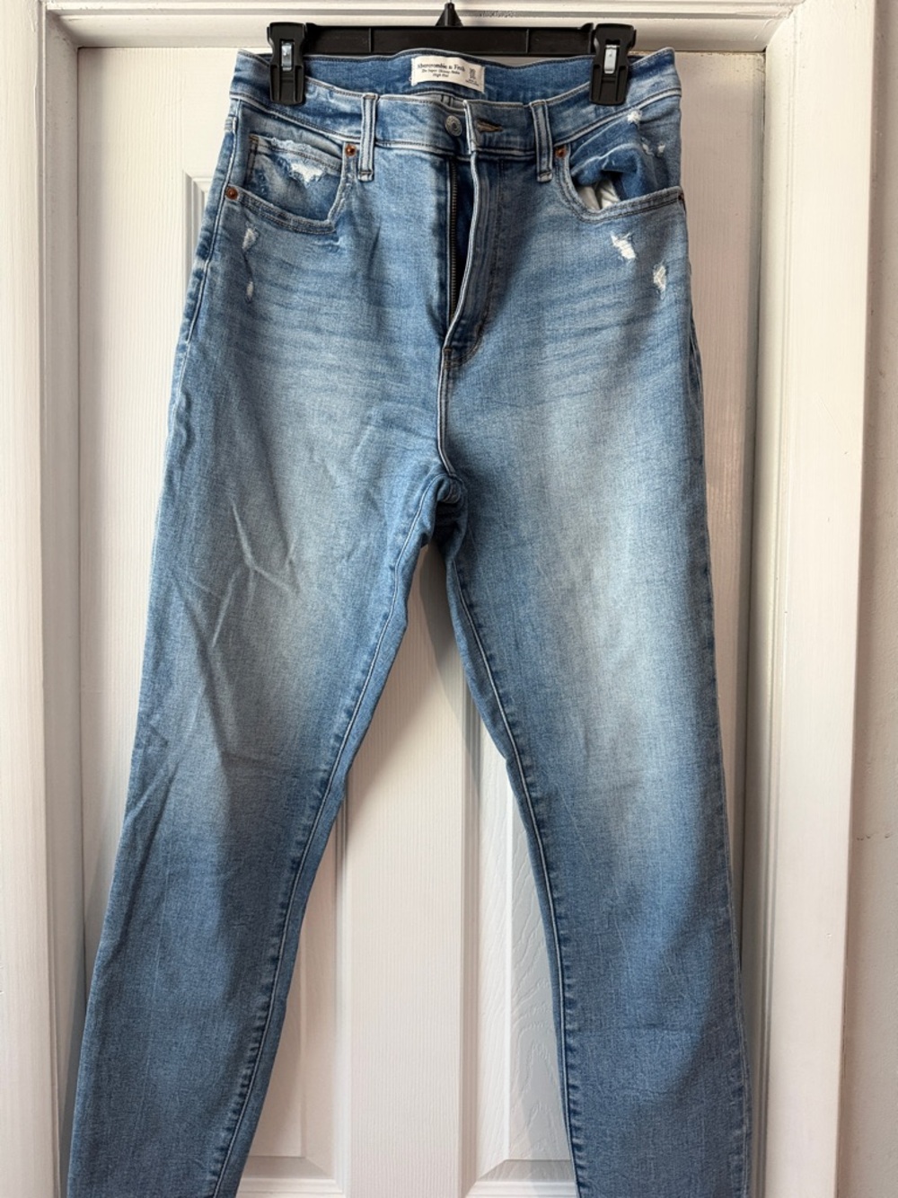 Abercrombie & Fitch Light Blue Slim Straight women’s  Jeans - size 30